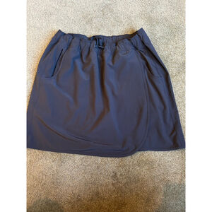 Patagonia® Black 
Women's Fleetwith Skort
Style #58635. Size Large